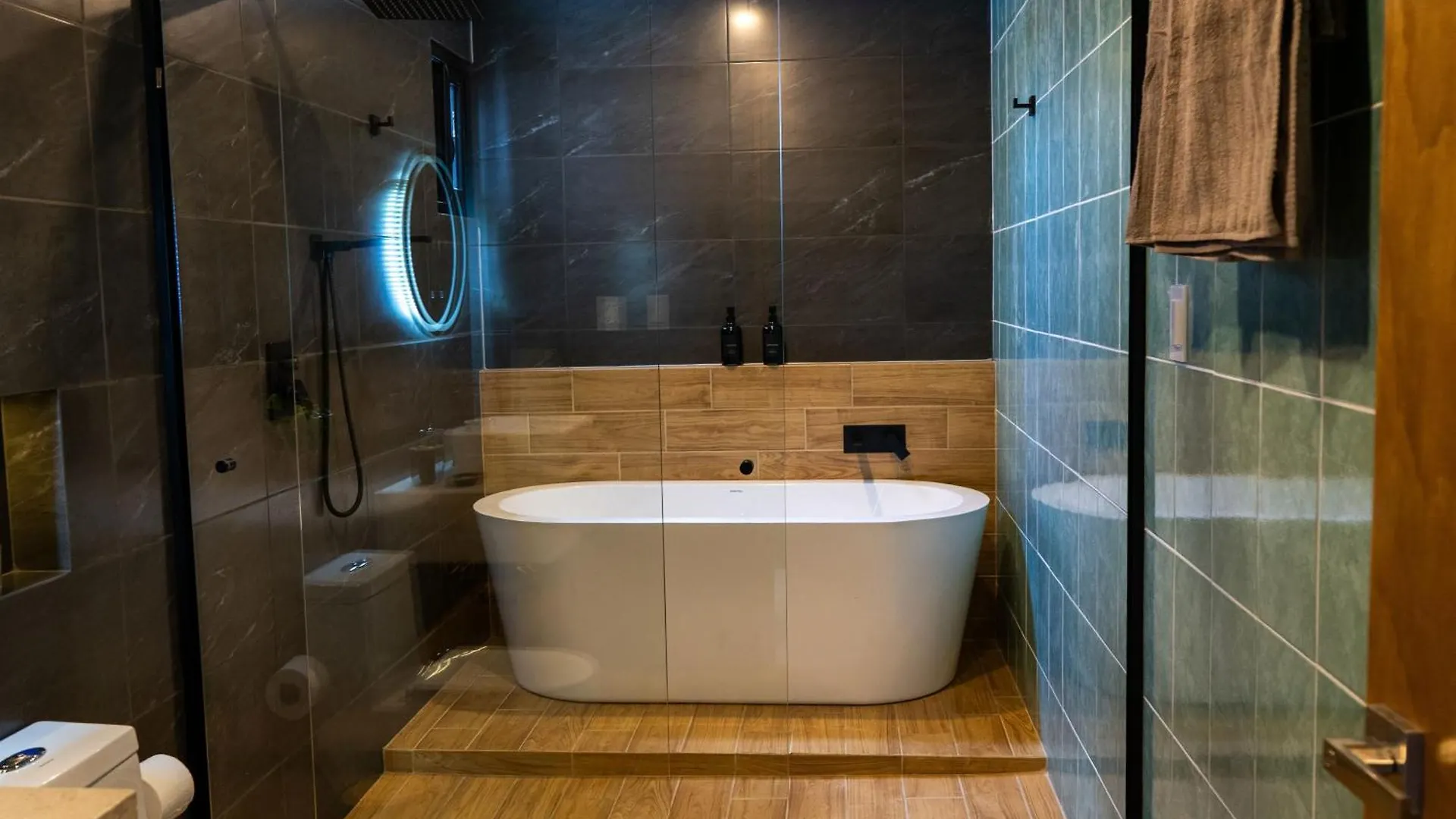 Апартаменты Elegant Lux Condo - Fast Wi-Fi- Near The Beach Плая-дель-Кармен