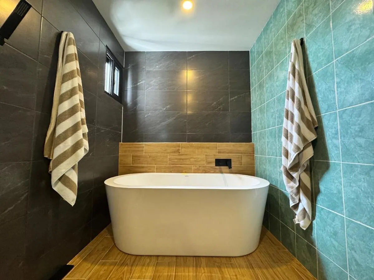 Elegant Lux Condo - Fast Wi-Fi- Near The Beach Playa del Carmen