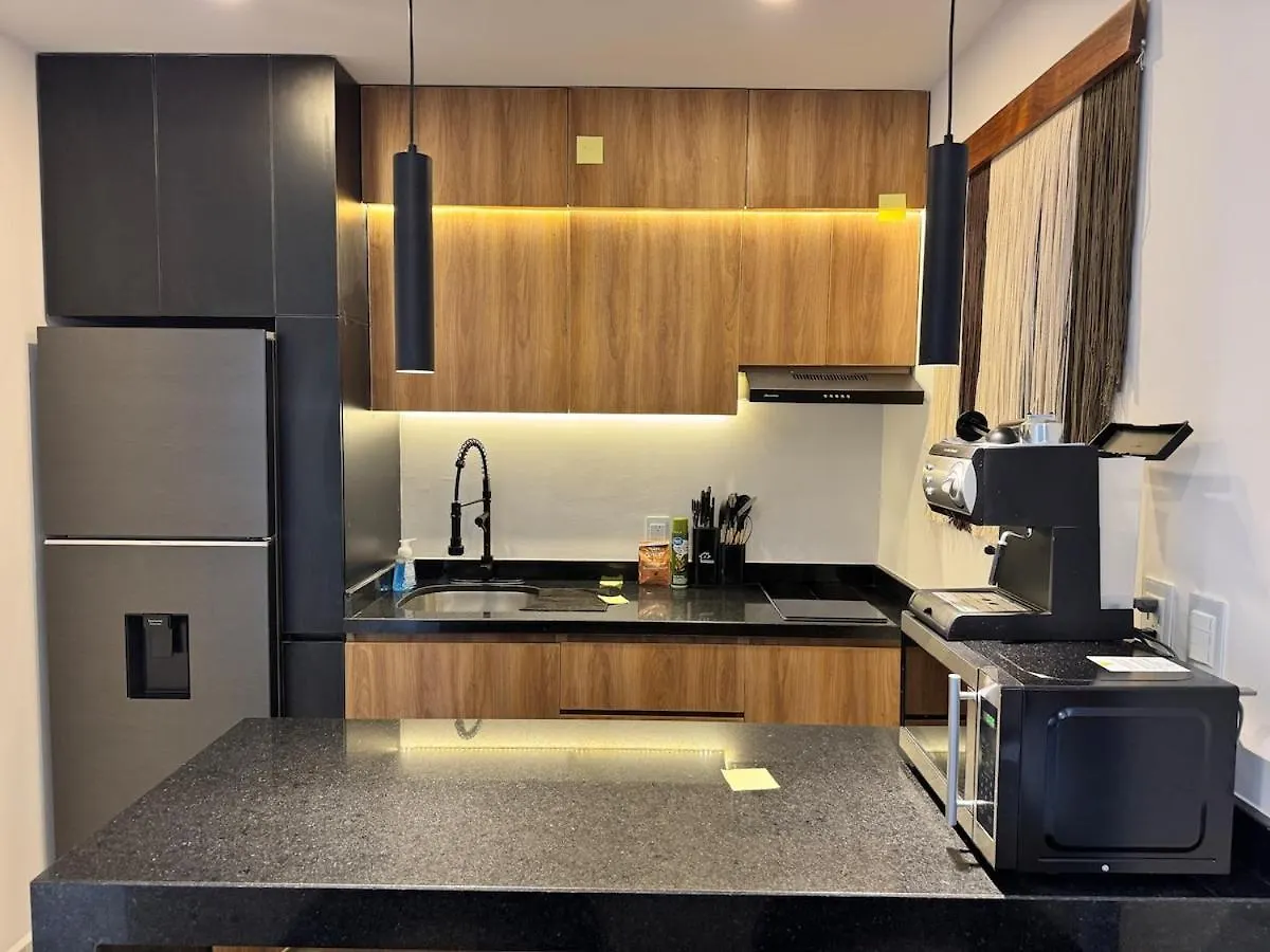 Elegant Lux Condo - Fast Wi-Fi- Near The Beach Playa del Carmen