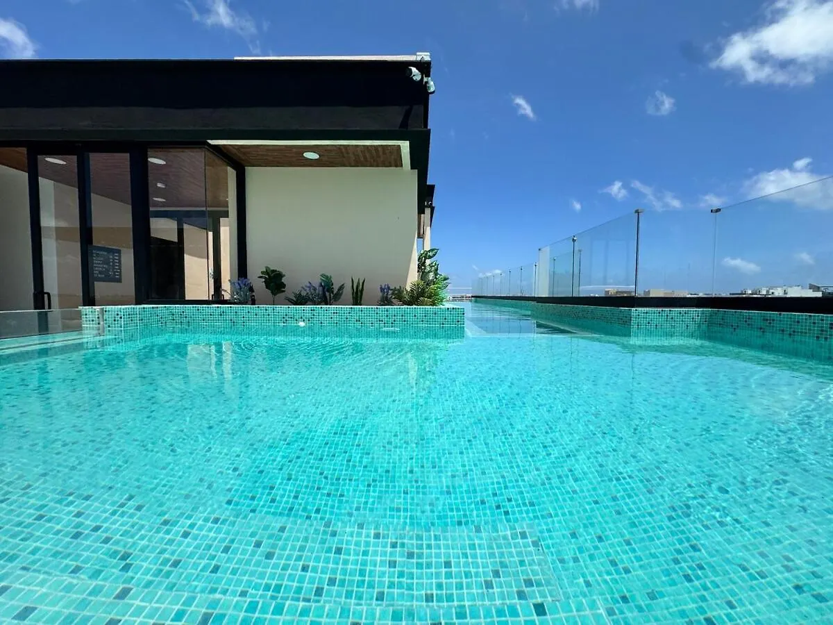 Elegant Lux Condo - Fast Wi-Fi- Near The Beach Playa del Carmen