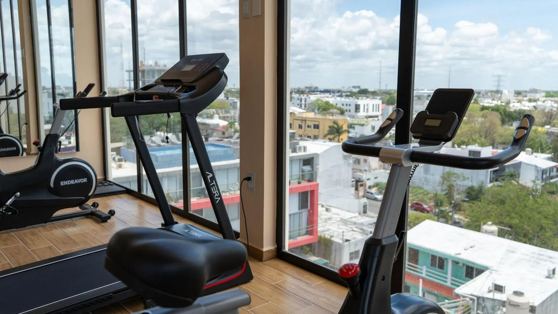 Elegant Lux Condo - Fast Wi-Fi- Near The Beach Playa del Carmen
