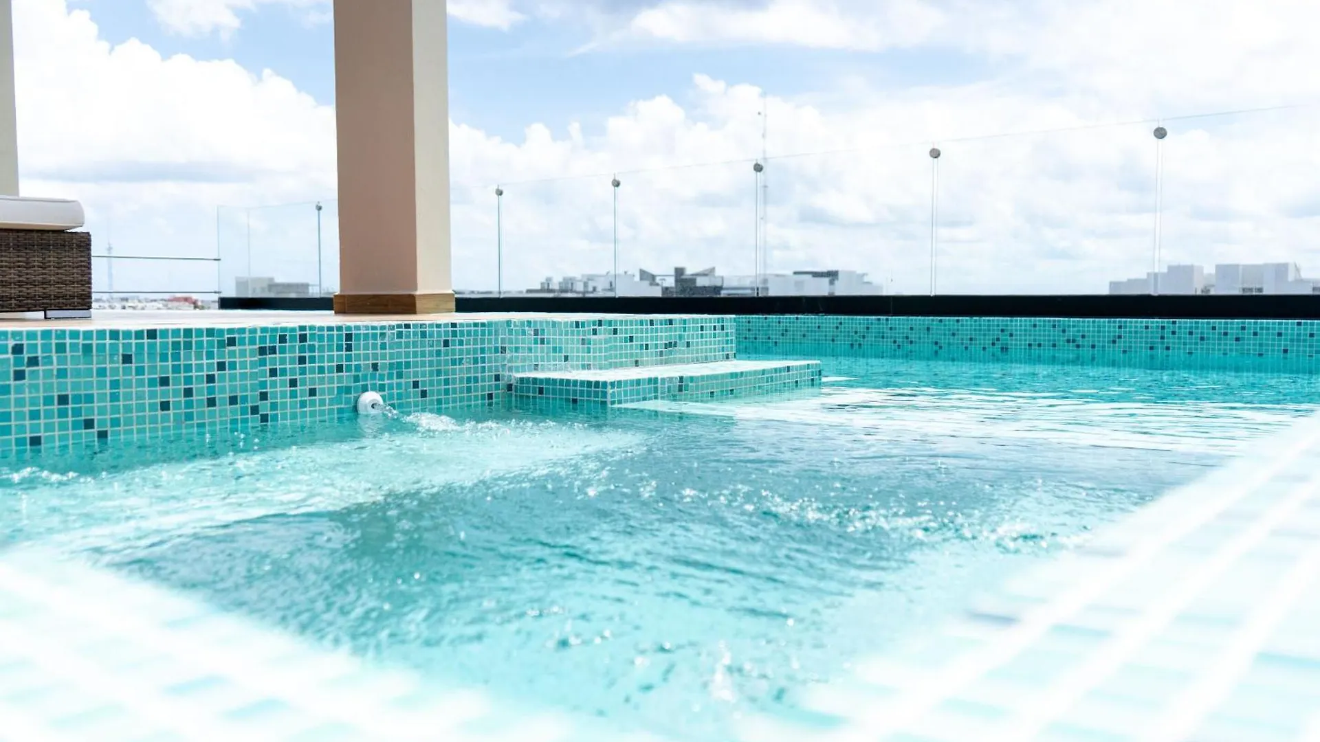 Elegant Lux Condo - Fast Wi-Fi- Near The Beach Playa del Carmen 0*,  Mexico